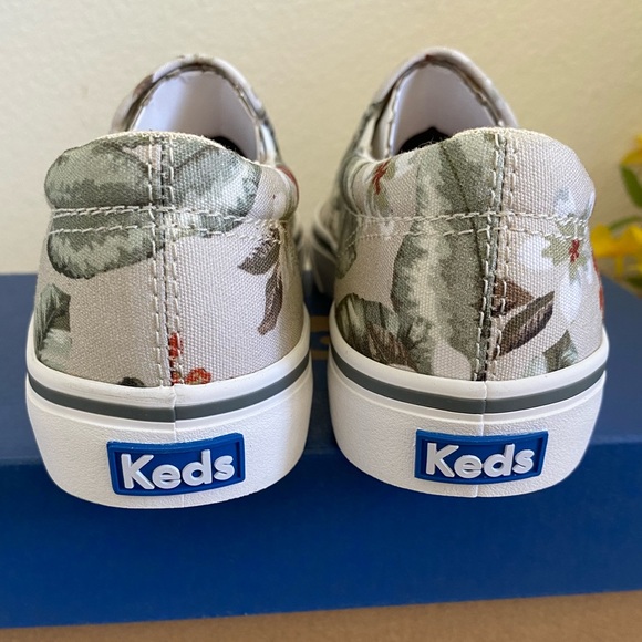 Keds Women’s Slip- On Tropical Shoes - Picture 5 of 10